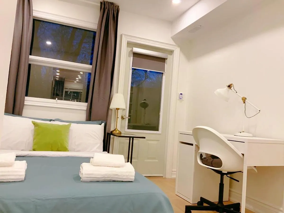 Pensionat The Leaside Garden Guesthouse Toronto