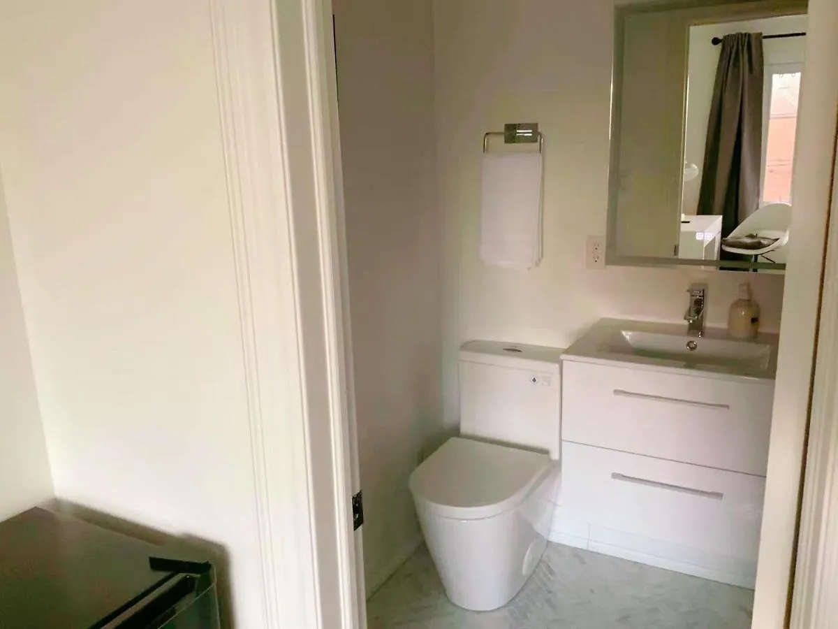 The Leaside Garden Guesthouse Toronto Kanada