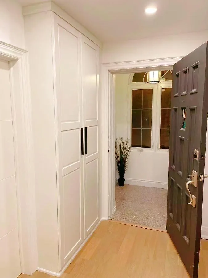 בית הארחה טורונטו The Leaside Garden Guesthouse