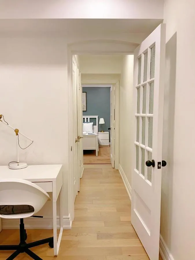 Guest house The Leaside Garden Guesthouse Toronto Canada