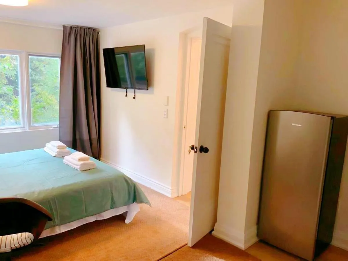 טורונטו The Leaside Garden Guesthouse בית הארחה