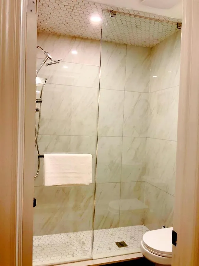 טורונטו The Leaside Garden Guesthouse 0*,  קנדה