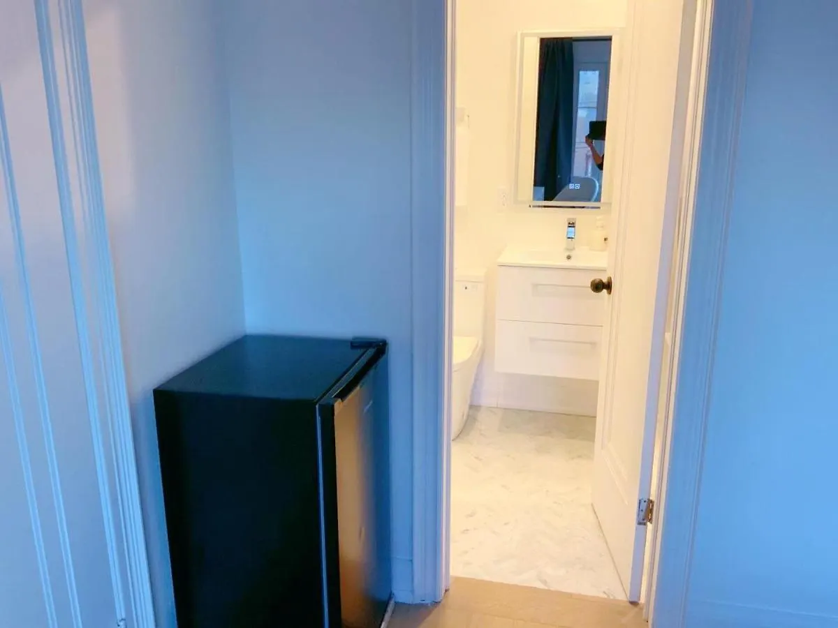 The Leaside Garden Guesthouse Toronto